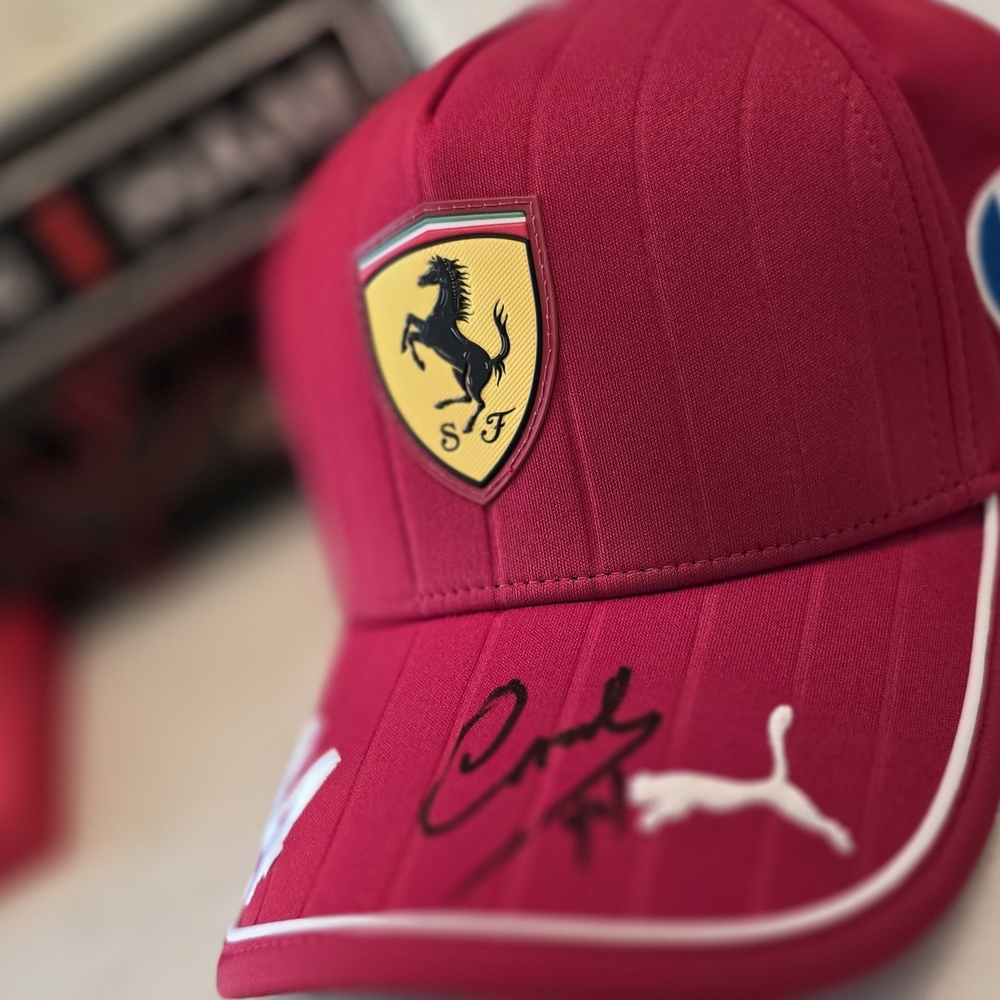 •♤SIGNED by Lewis HAMILTON 2025♤•Authentic Puma Red Ferrari Cap